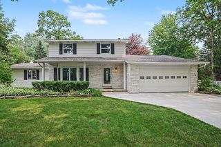 1586 St. Marys Court, Essexville, MI 48732