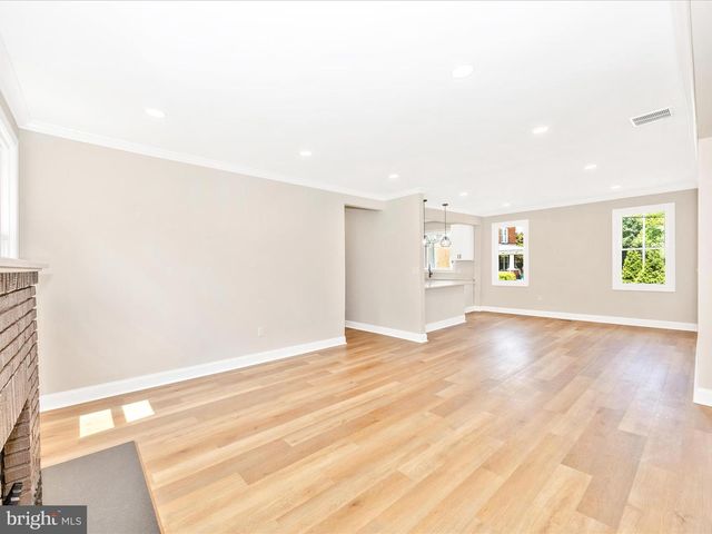 692 RIDGE RD, Mount Airy, MD 21771