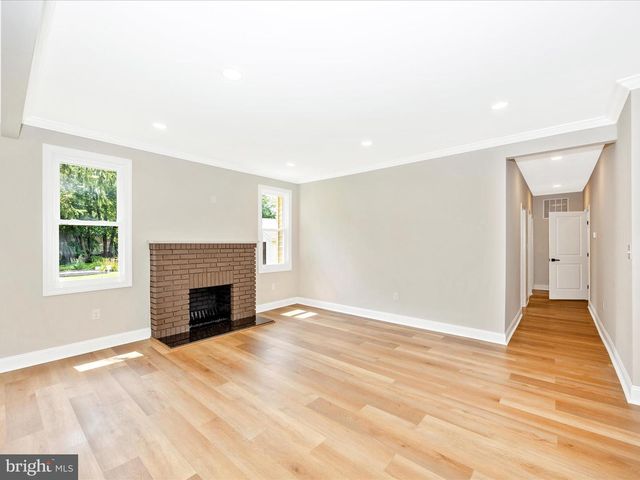 692 RIDGE RD, Mount Airy, MD 21771