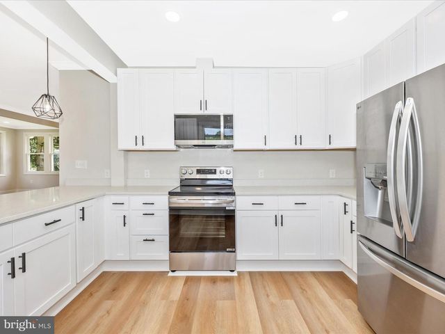 692 RIDGE RD, Mount Airy, MD 21771