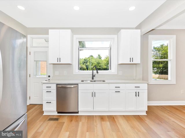 692 RIDGE RD, Mount Airy, MD 21771