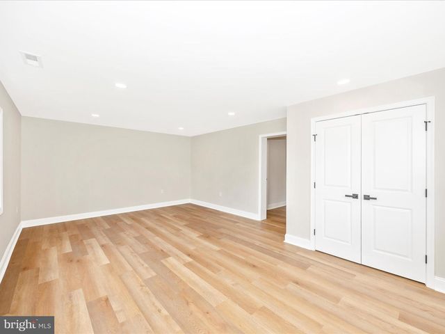 692 RIDGE RD, Mount Airy, MD 21771