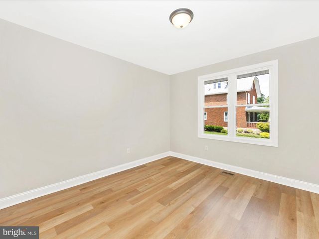 692 RIDGE RD, Mount Airy, MD 21771