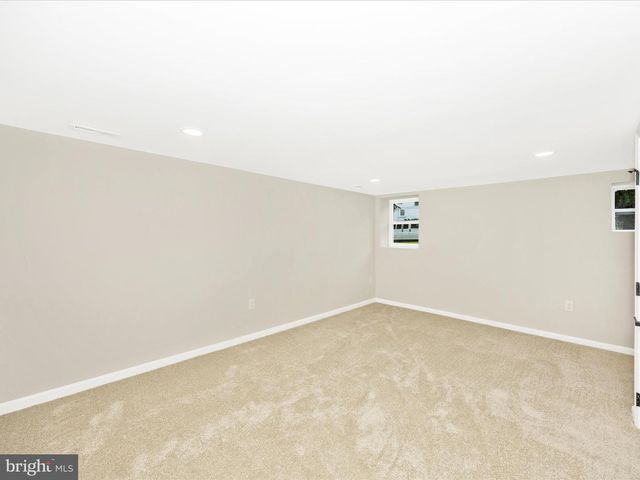 692 RIDGE RD, Mount Airy, MD 21771