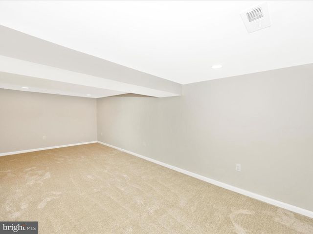 692 RIDGE RD, Mount Airy, MD 21771