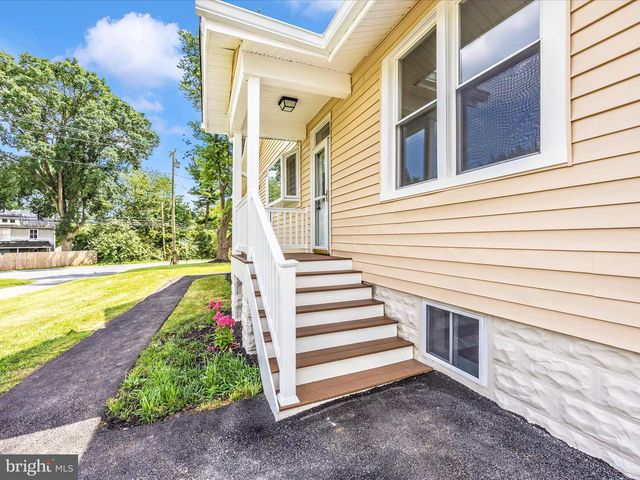 692 RIDGE RD, Mount Airy, MD 21771