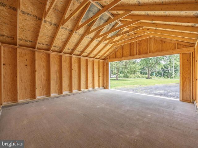 692 RIDGE RD, Mount Airy, MD 21771