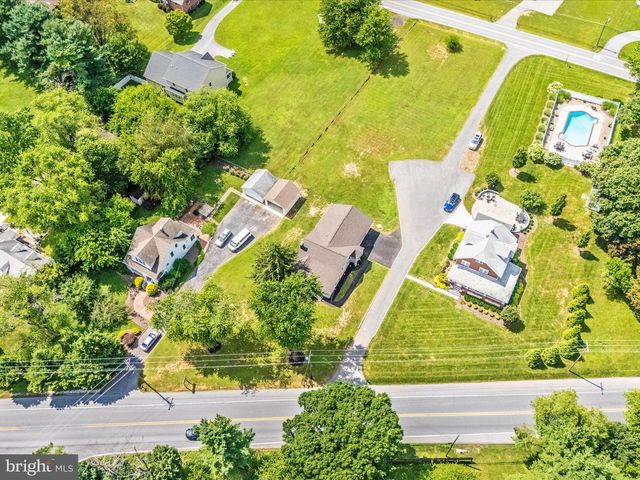 692 RIDGE RD, Mount Airy, MD 21771