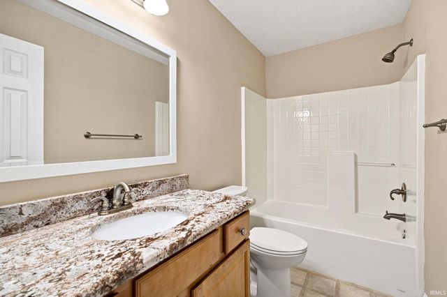 1929 Durkees Run Court, Lafayette, IN 47909