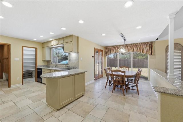 4712 Frost, Orange, TX 77630