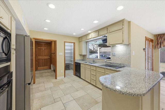 4712 Frost, Orange, TX 77630