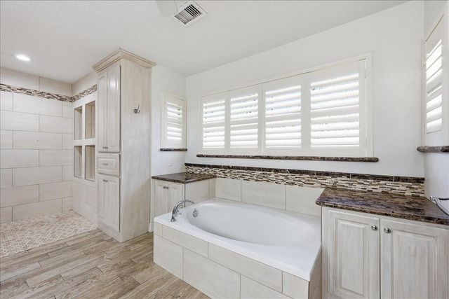 4712 Frost, Orange, TX 77630