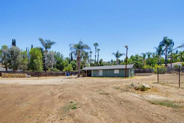 1949 Sunnyside Ave Avenue, El Cajon, CA 92019
