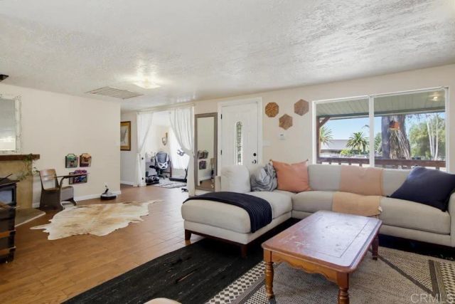 1949 Sunnyside Ave Avenue, El Cajon, CA 92019