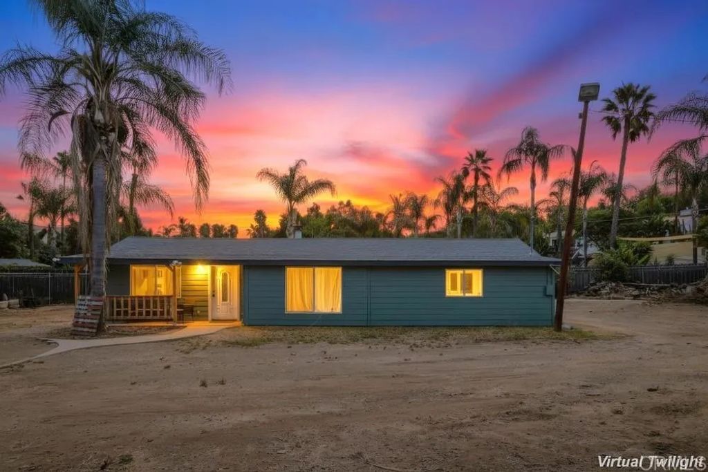1949 Sunnyside Ave Avenue, El Cajon, CA 92019