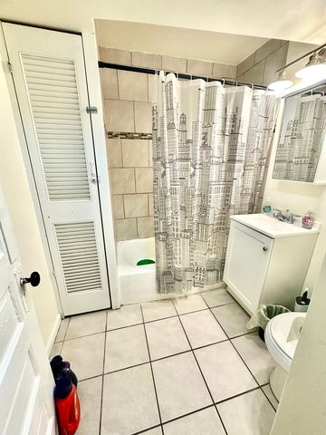 2738 S Christiana Avenue, Chicago, IL 60623