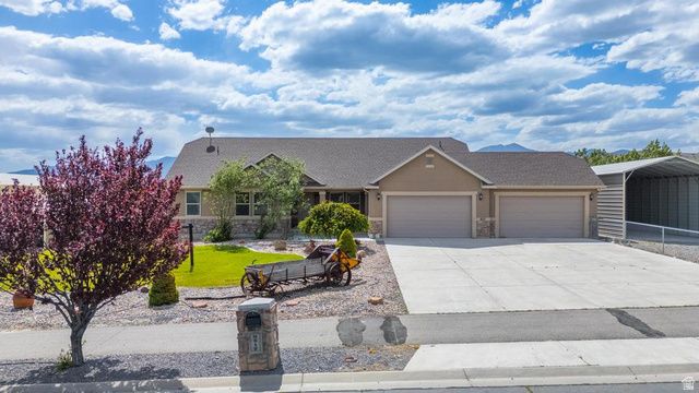 9517 N FAUST STATION, Eagle Mountain, UT 84005