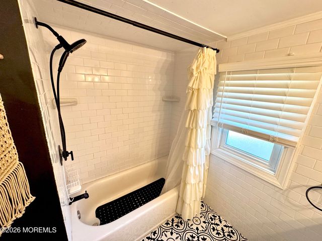 15 Buckley Lane, Bayville, NJ 08721