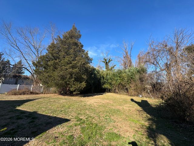 15 Buckley Lane, Bayville, NJ 08721