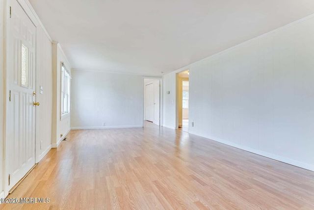 15 Buckley Lane, Bayville, NJ 08721