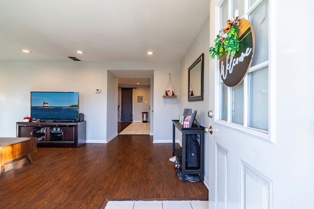 13415 S Mackinaw Avenue, Chicago, IL 60633