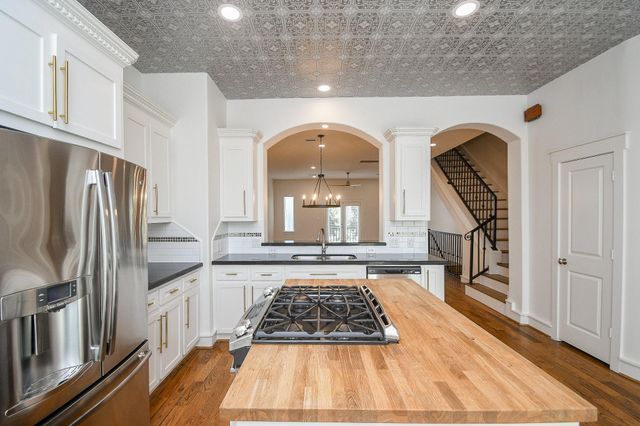 1239 W 22nd Street C, Houston, TX 77008