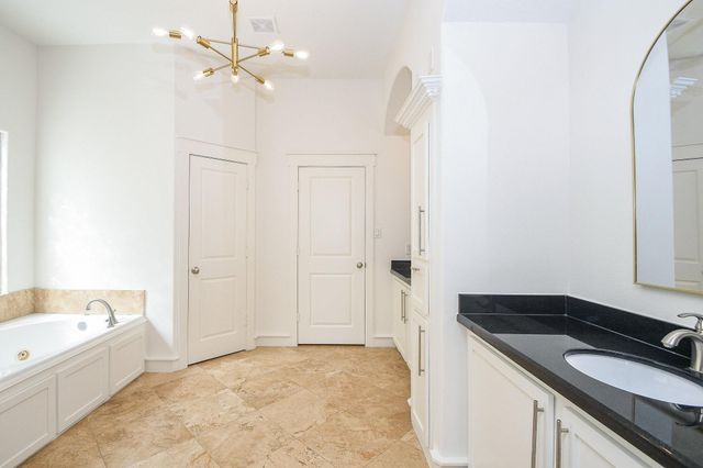 1239 W 22nd Street C, Houston, TX 77008