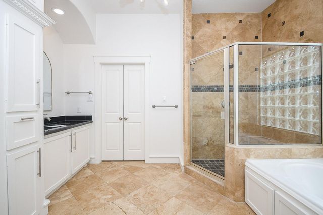 1239 W 22nd Street C, Houston, TX 77008