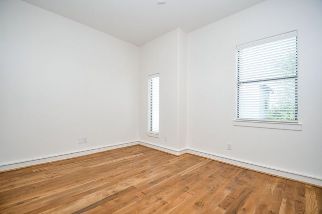 1239 W 22nd Street C, Houston, TX 77008