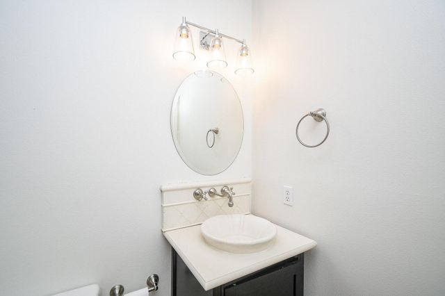 1239 W 22nd Street C, Houston, TX 77008