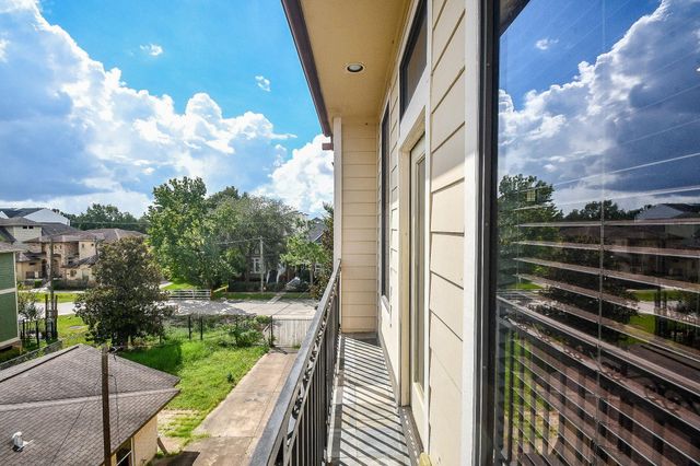 1239 W 22nd Street C, Houston, TX 77008