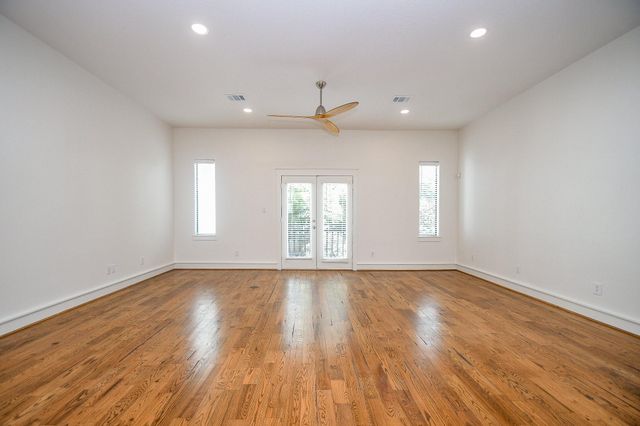 1239 W 22nd Street C, Houston, TX 77008