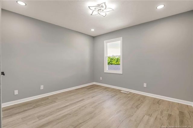 7586 Fox Fern Drive, Fayetteville, NC 28314