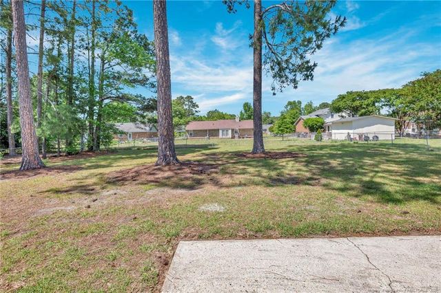 7586 Fox Fern Drive, Fayetteville, NC 28314