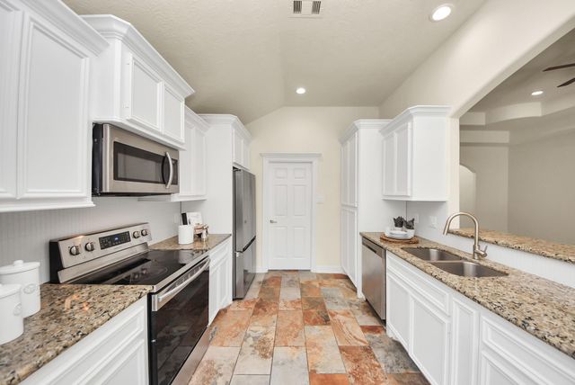 1759 Hazelwood Street, Conroe, TX 77301