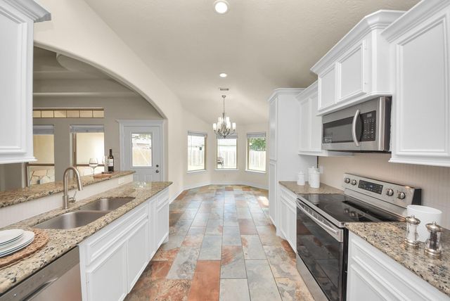 1759 Hazelwood Street, Conroe, TX 77301