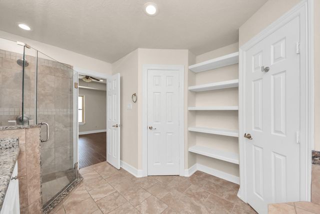 1759 Hazelwood Street, Conroe, TX 77301