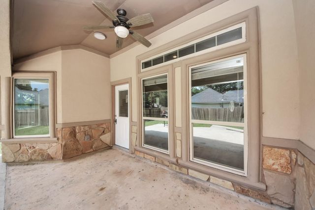 1759 Hazelwood Street, Conroe, TX 77301
