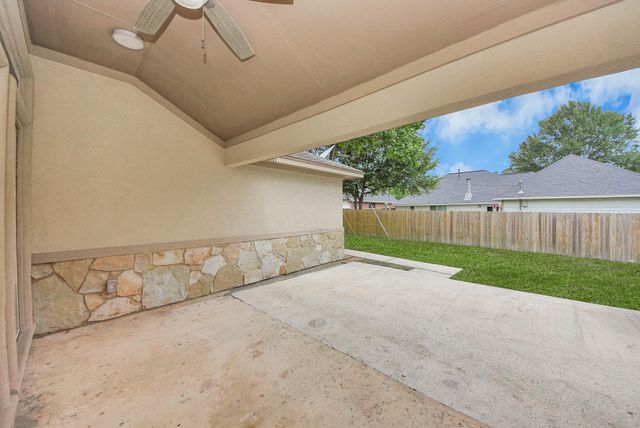 1759 Hazelwood Street, Conroe, TX 77301