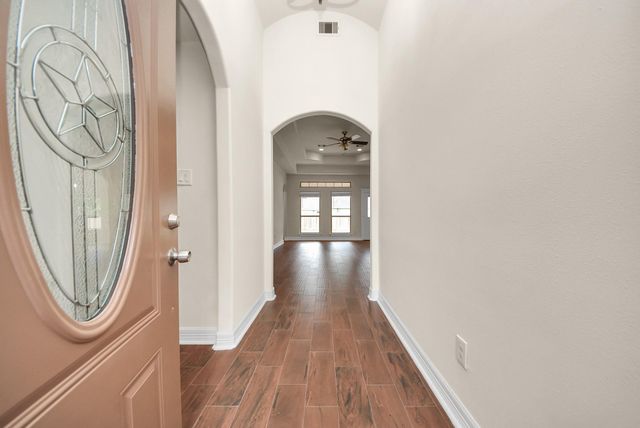 1759 Hazelwood Street, Conroe, TX 77301