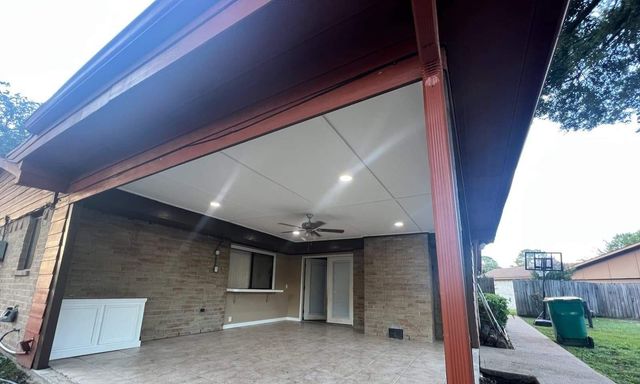 8103 Edgebrook Forest Court, Houston, TX 77088