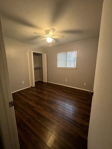 8103 Edgebrook Forest Court, Houston, TX 77088