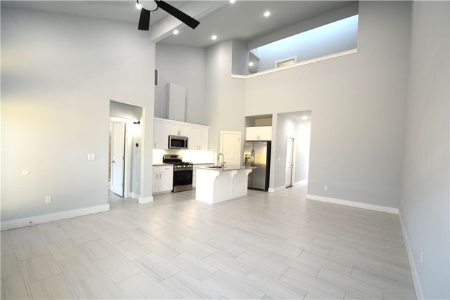 1800 Garnet Avenue, Centerton, AR 72719