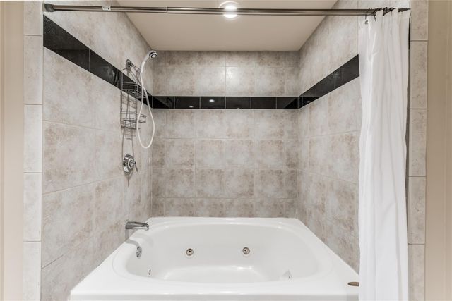 1120 Texas Street 9C, Houston, TX 77002