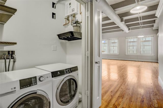 1120 Texas Street 9C, Houston, TX 77002