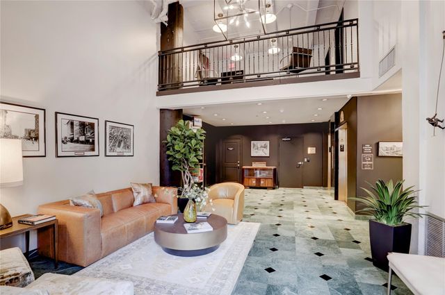 1120 Texas Street 9C, Houston, TX 77002