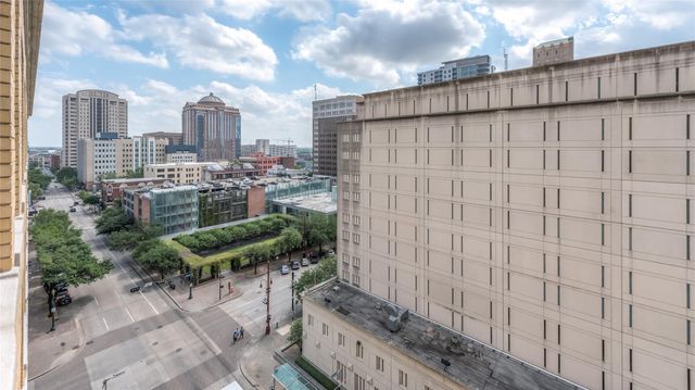 1120 Texas Street 9C, Houston, TX 77002