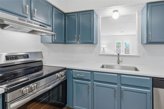 1023 N Redbud Avenue, Broken Arrow, OK 74012