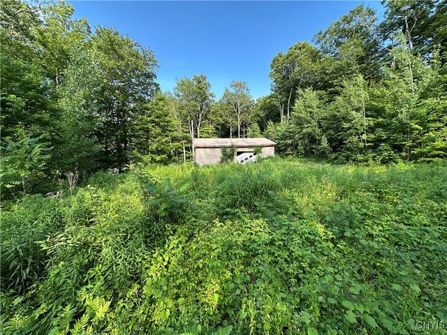 90 Shore Oaks Drive, New Haven, NY 13126
