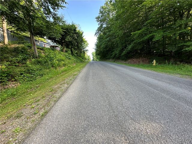 90 Shore Oaks Drive, New Haven, NY 13126